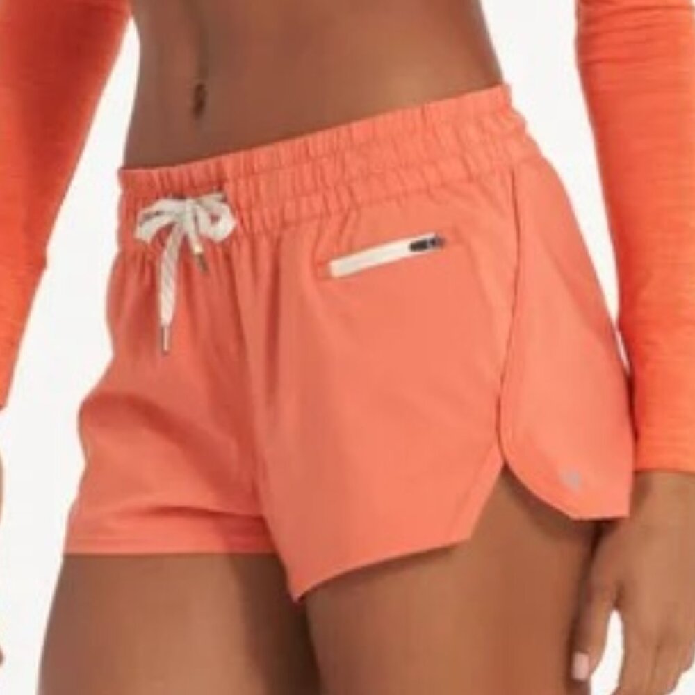 EUC Vuori Women’s Clementine‎ Short, Grapefruit, Large, 2.5" inseam